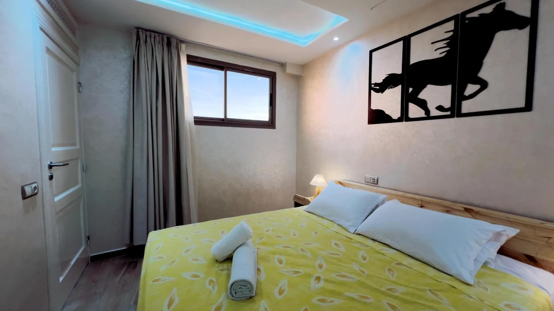 Cozy Apartment With Wooden Porch Agadir