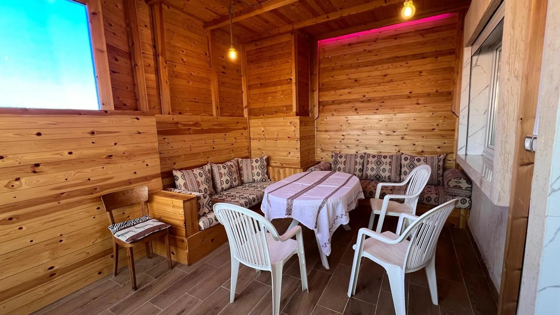Cozy Apartment With Wooden Porch Agadir Marokko