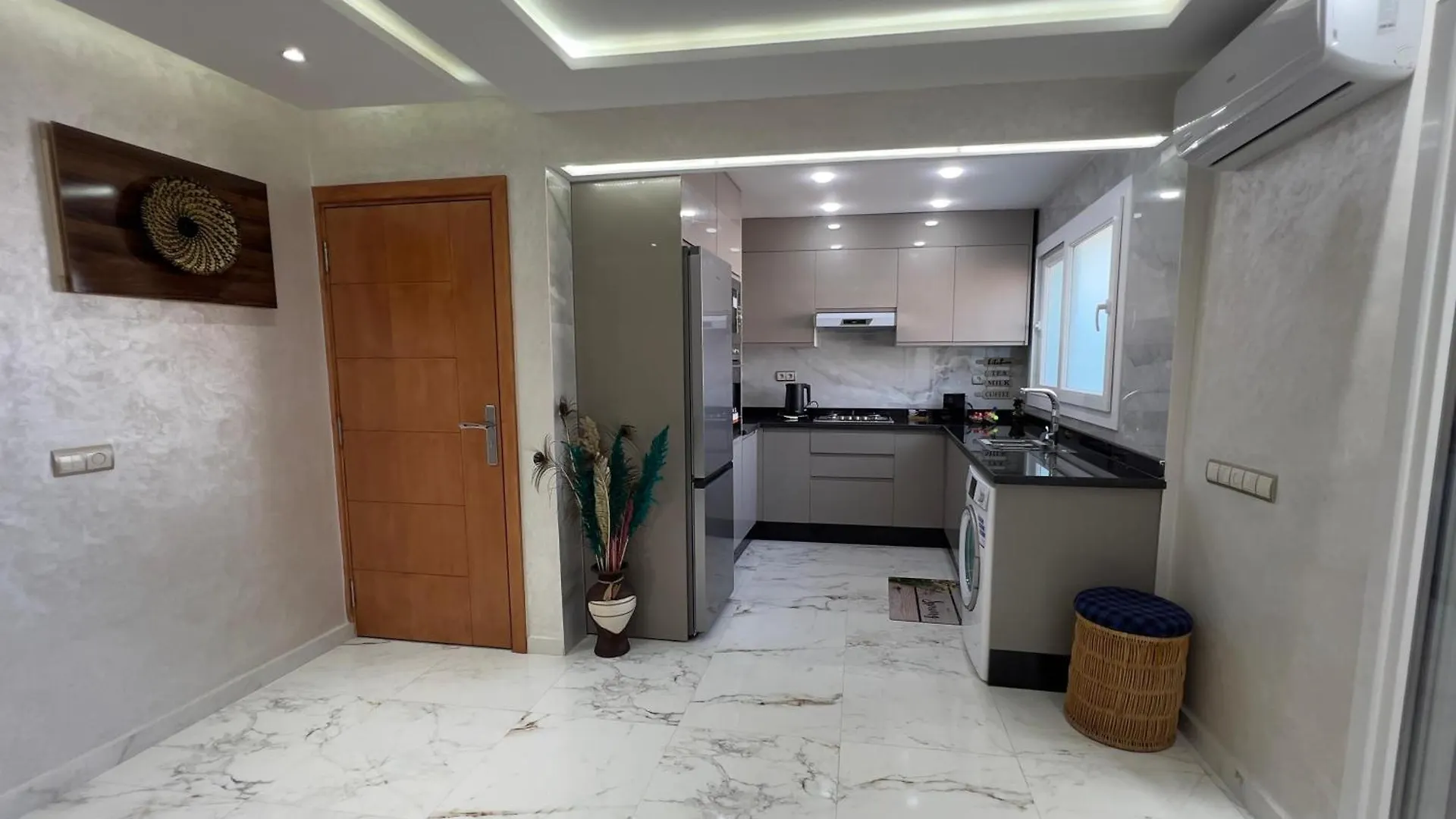 Cozy Apartment With Wooden Porch Agadir Marokko